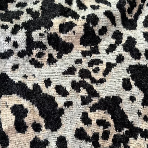 TOPSHOP SIZE 4 FRONT ZIP KNIT LEOPARD PRINT SKIRT - Picture 3 of 4